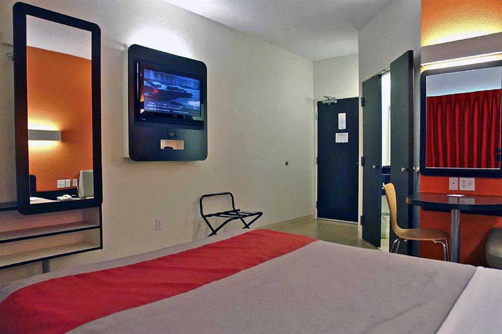 Motel 6-Biloxi, Ms - Beach Room photo